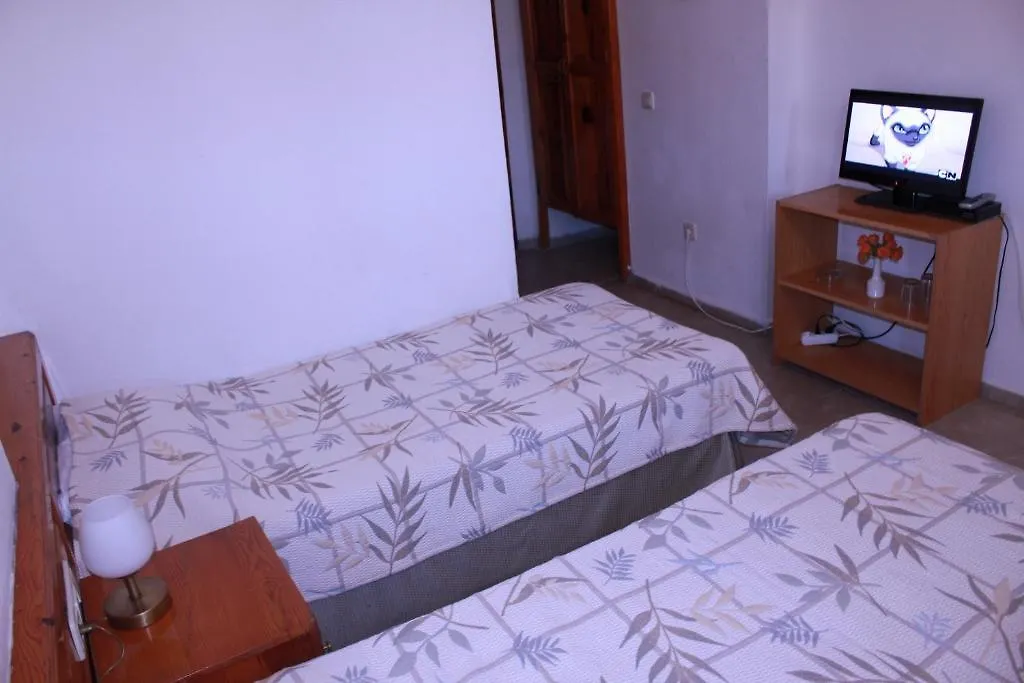 Elze Hotel Олудениз