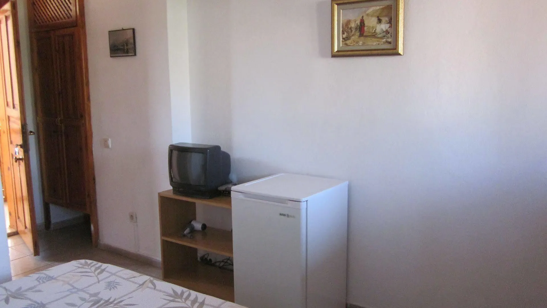 Elze Hotel Олудениз