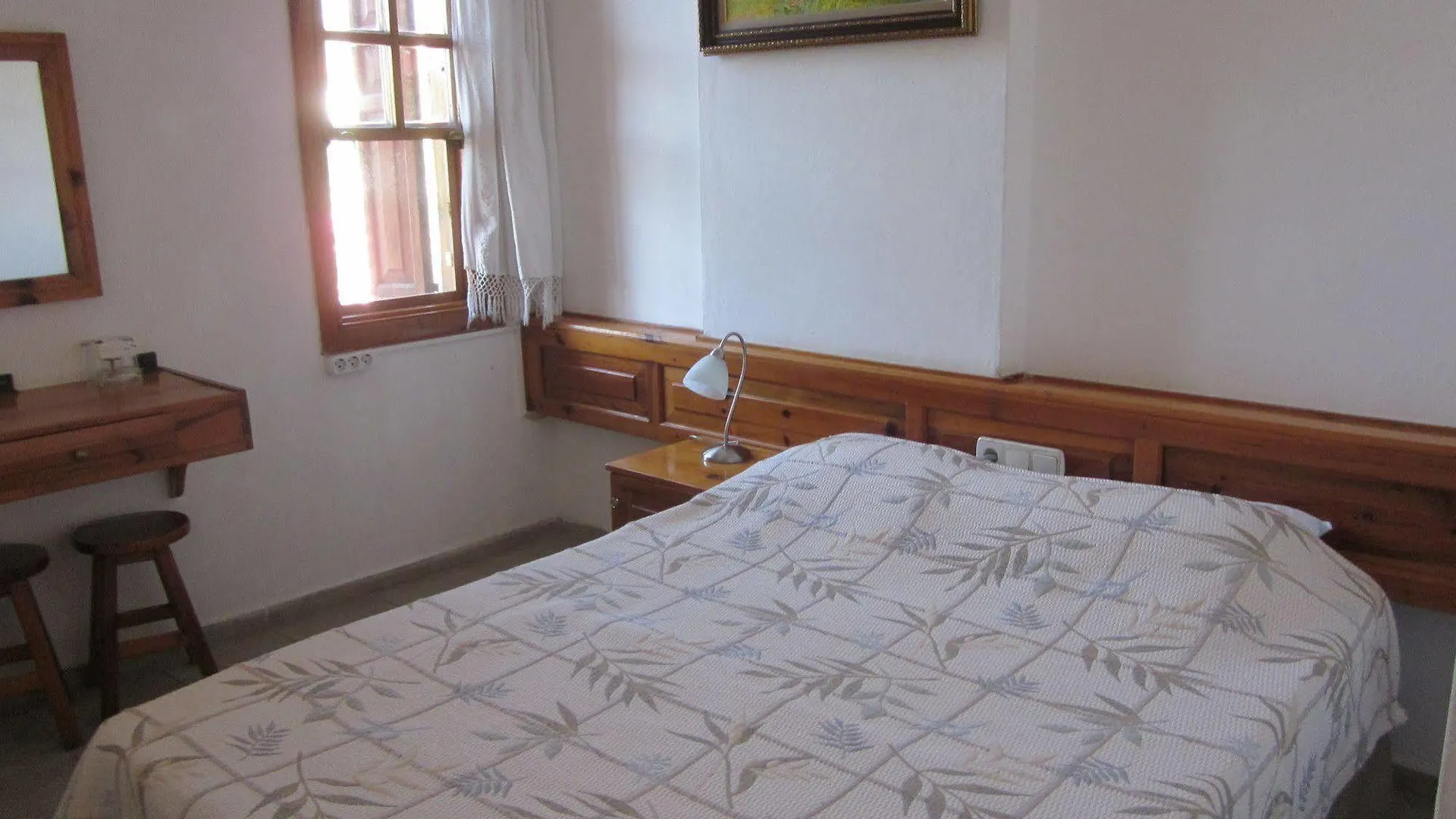 Elze Hotel Олудениз